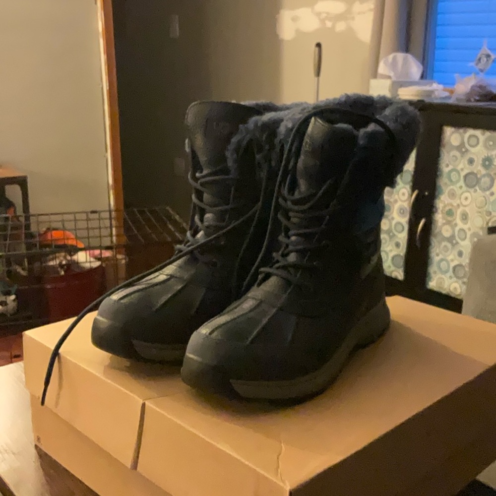 Ugg Adirondack boots